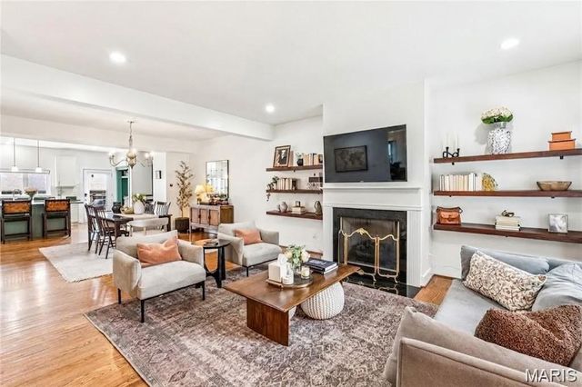 4100 Olive Street, St Louis, MO 63108