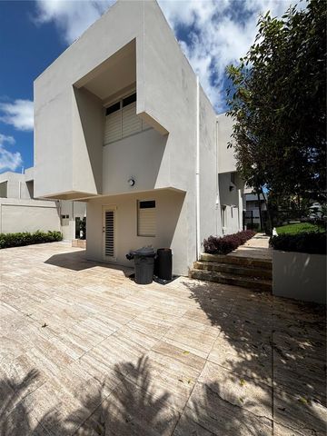 201 PATRICIA, Guaynabo, PR 00966