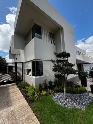 201 PATRICIA, Guaynabo, PR 00966