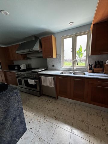 201 PATRICIA, Guaynabo, PR 00966