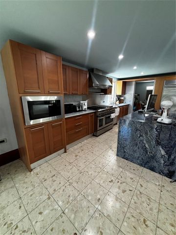 201 PATRICIA, Guaynabo, PR 00966