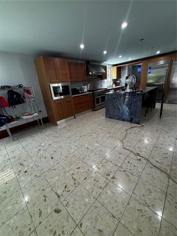 201 PATRICIA, Guaynabo, PR 00966