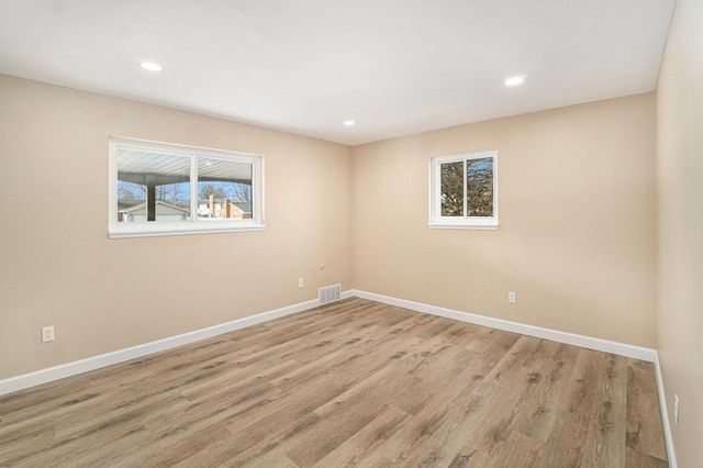 1916 Hollingsworth Drive, Commerce Twp, MI 48390