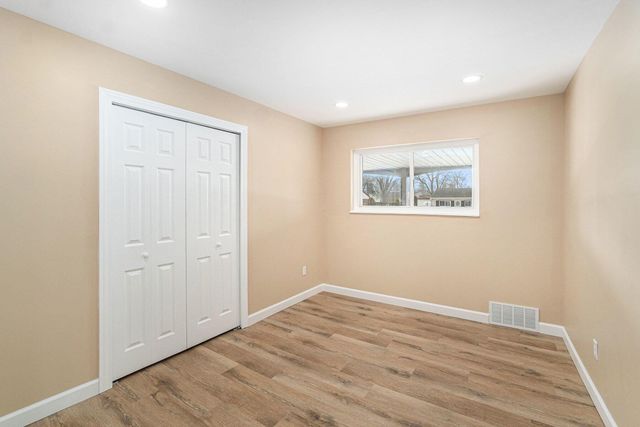 1916 Hollingsworth Drive, Commerce Twp, MI 48390