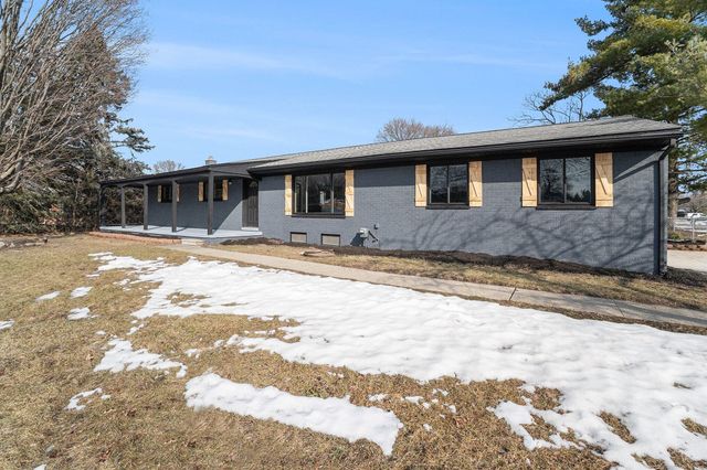 1916 Hollingsworth Drive, Commerce Twp, MI 48390