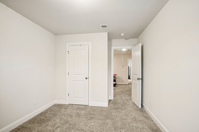 429 Palmetto Dr, Columbia, TN 38401