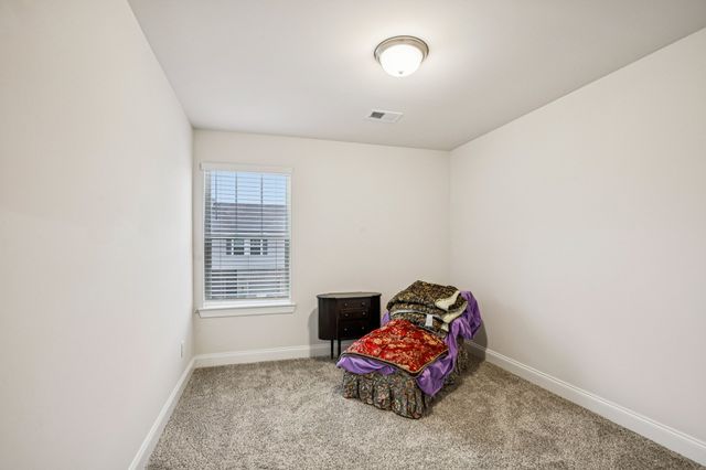 429 Palmetto Dr, Columbia, TN 38401