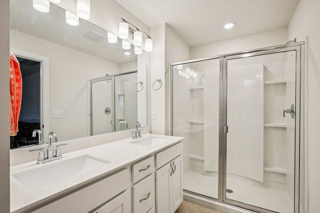 429 Palmetto Dr, Columbia, TN 38401