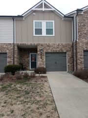 429 Palmetto Dr, Columbia, TN 38401
