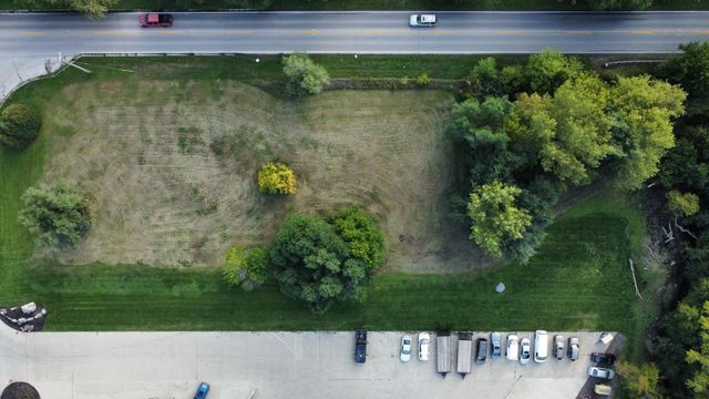 Lot 1 Lakeside Court, Mccullom Lake, IL 60050