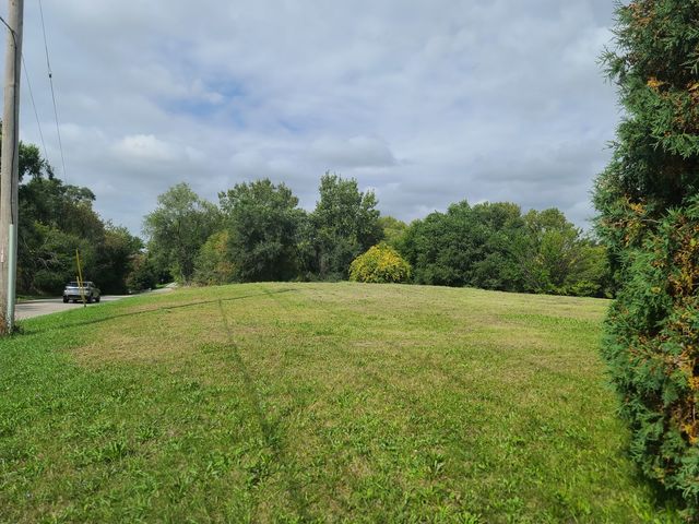 Lot 1 Lakeside Court, Mccullom Lake, IL 60050