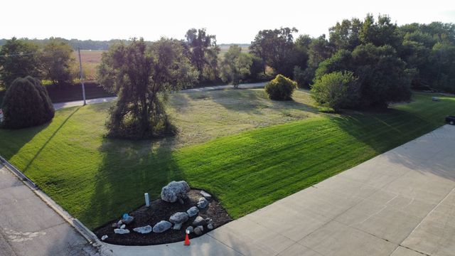 Lot 1 Lakeside Court, Mccullom Lake, IL 60050