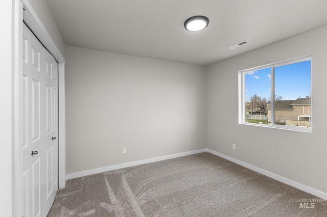 1811 Gyrfalcon St, Middleton, ID 83644