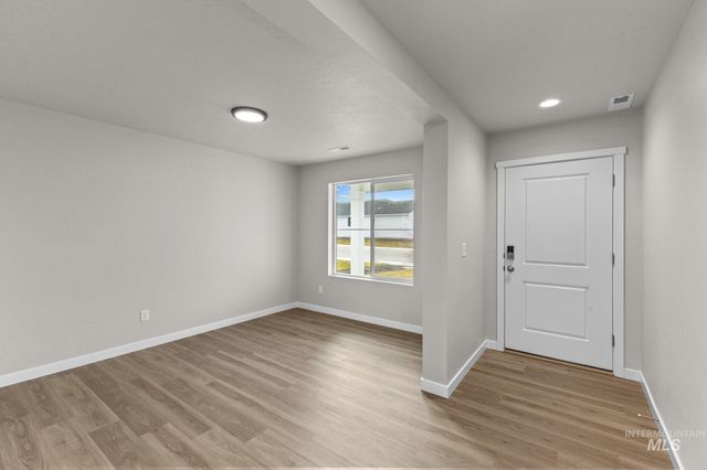 1811 Gyrfalcon St, Middleton, ID 83644