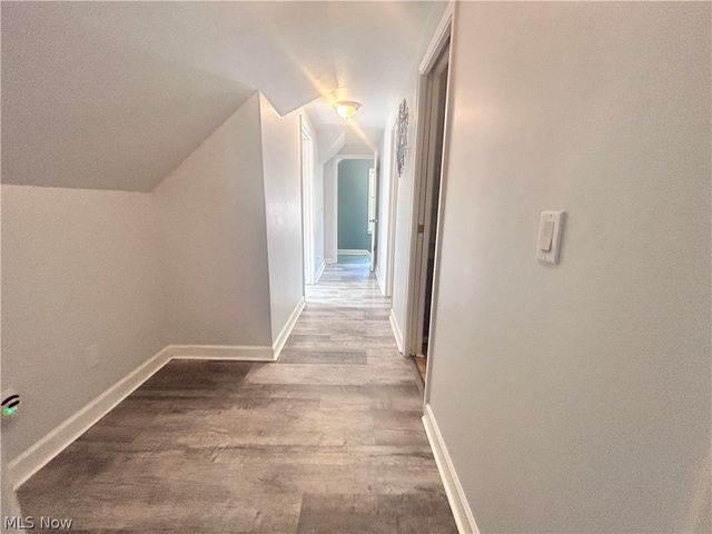1011 Learidge Road, Lyndhurst, OH 44124