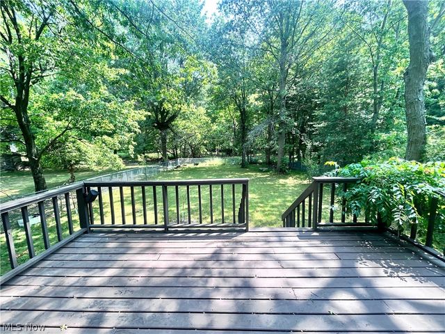 1011 Learidge Road, Lyndhurst, OH 44124