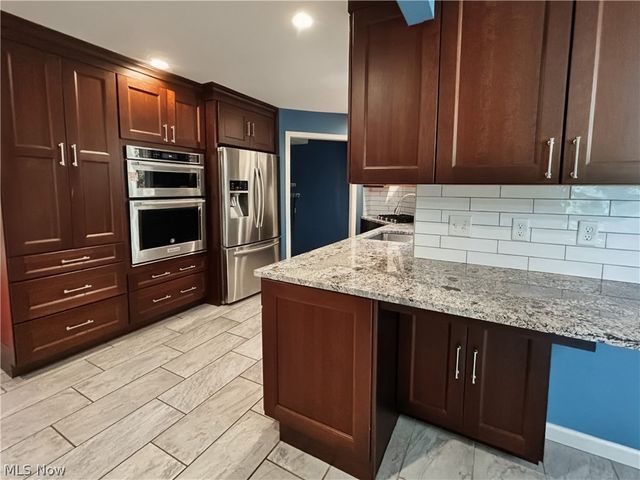 1011 Learidge Road, Lyndhurst, OH 44124