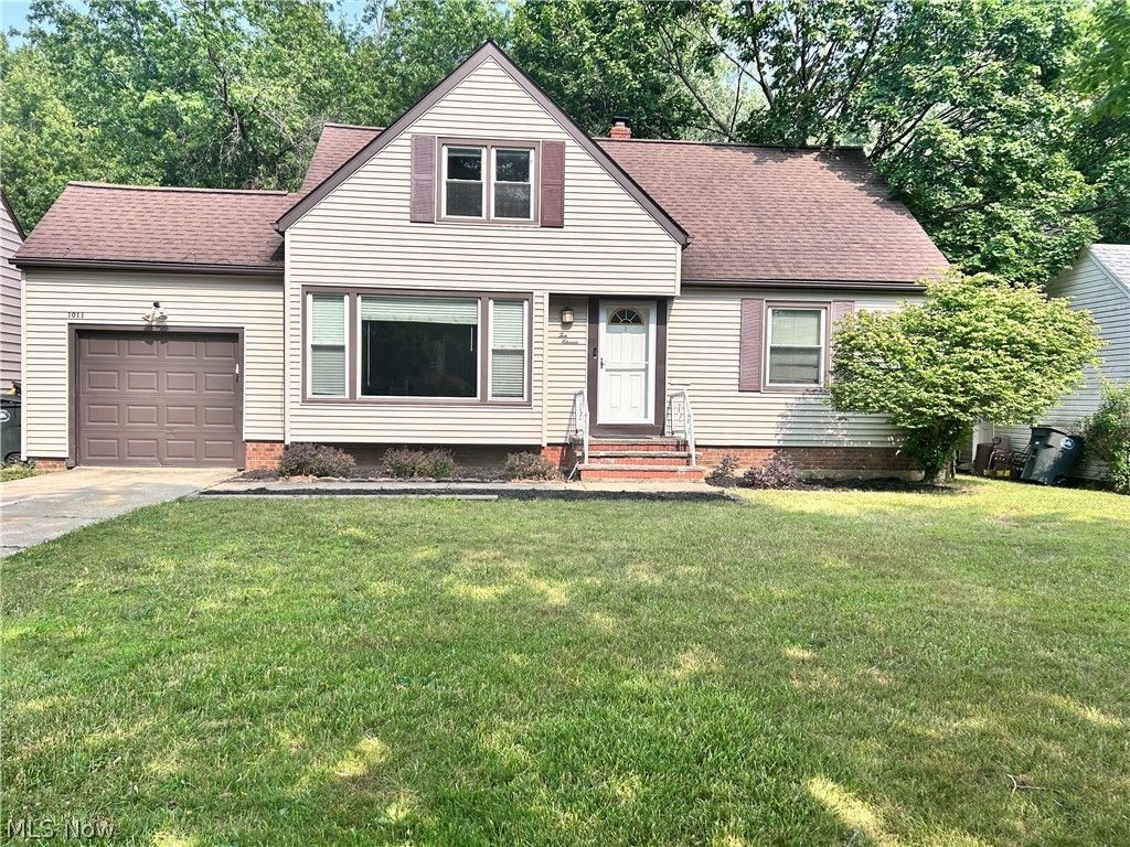 1011 Learidge Road, Lyndhurst, OH 44124