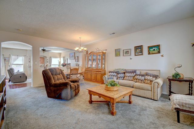 1180 Festival Road NW, Los Lunas, NM 87031