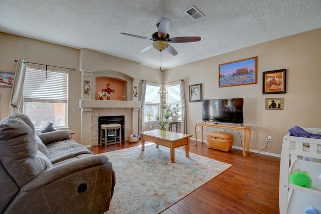 1180 Festival Road NW, Los Lunas, NM 87031