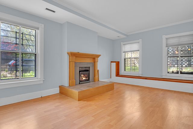 5445 S Dorchester Avenue, Chicago, IL 60615