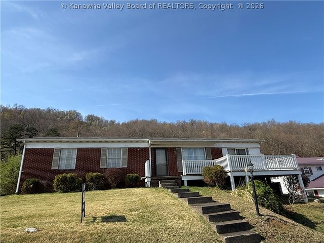 20 Cedar Lane, Madison, WV 25130