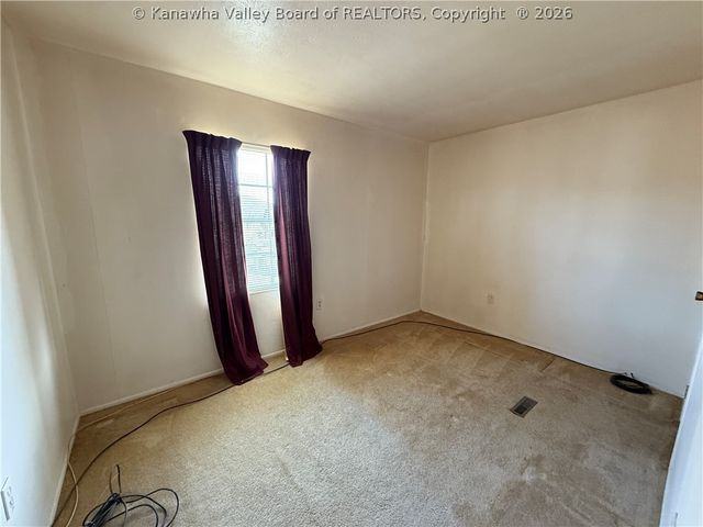 20 Cedar Lane, Madison, WV 25130