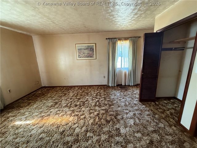 20 Cedar Lane, Madison, WV 25130