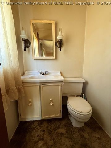 20 Cedar Lane, Madison, WV 25130