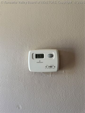 20 Cedar Lane, Madison, WV 25130