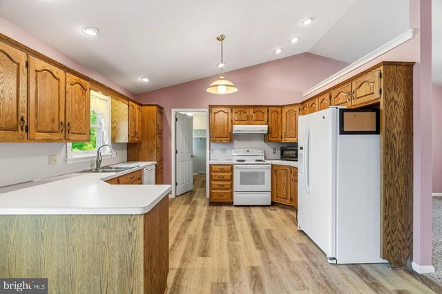 630 RICHFIELD DR, Lebanon, PA 17042