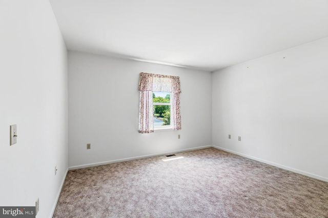630 RICHFIELD DR, Lebanon, PA 17042
