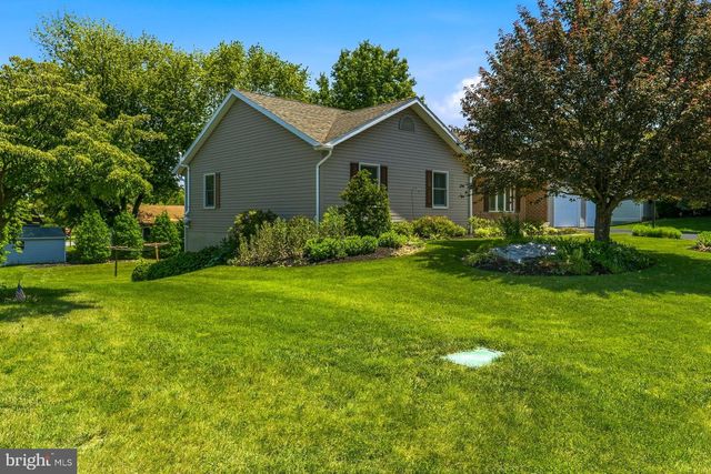630 RICHFIELD DR, Lebanon, PA 17042