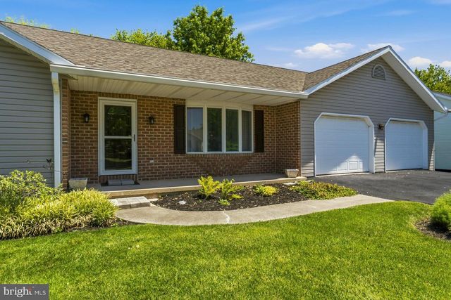630 RICHFIELD DR, Lebanon, PA 17042