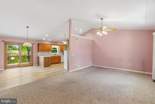 630 RICHFIELD DR, Lebanon, PA 17042