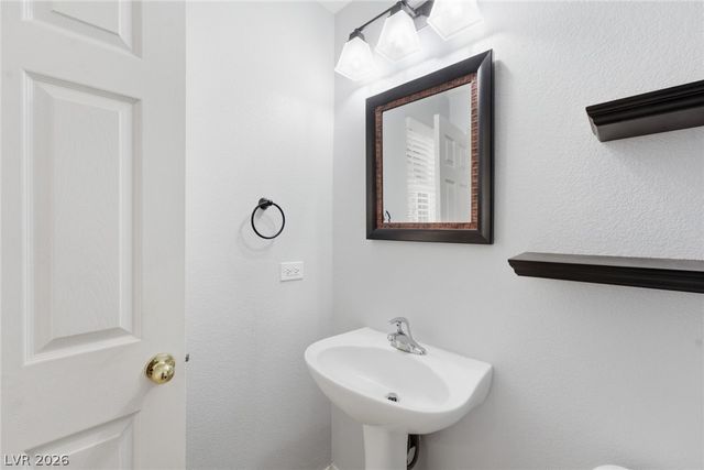 8801 Cavern Peak Drive, Las Vegas, NV 89178