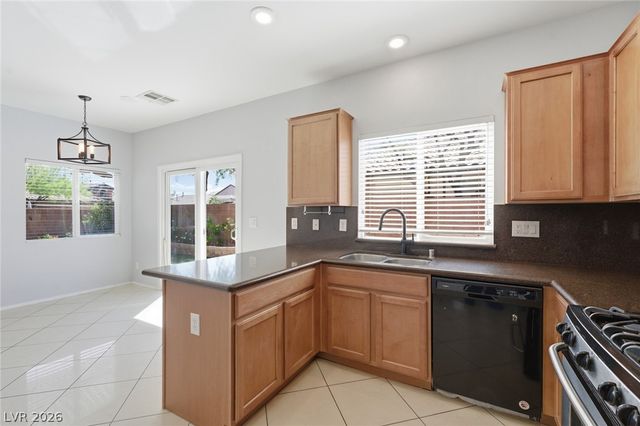 8801 Cavern Peak Drive, Las Vegas, NV 89178