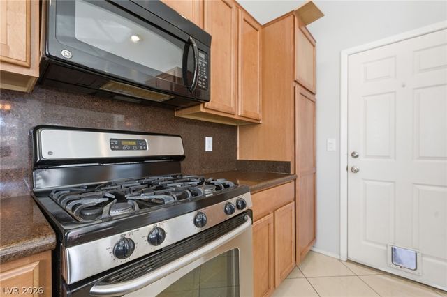 8801 Cavern Peak Drive, Las Vegas, NV 89178