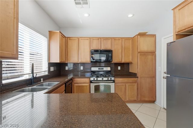 8801 Cavern Peak Drive, Las Vegas, NV 89178