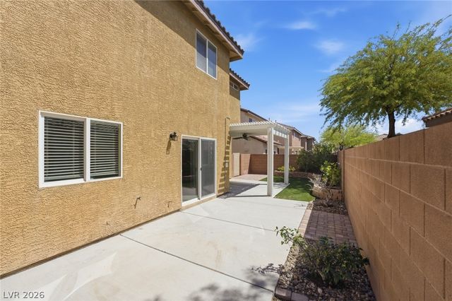 8801 Cavern Peak Drive, Las Vegas, NV 89178