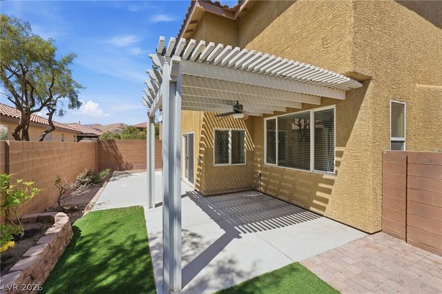 8801 Cavern Peak Drive, Las Vegas, NV 89178