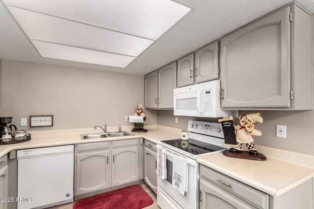 3407 N PLEASANT Drive, Chandler, AZ 85225