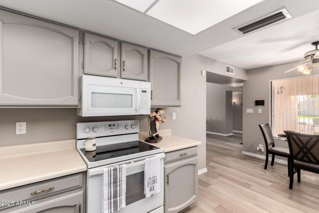 3407 N PLEASANT Drive, Chandler, AZ 85225