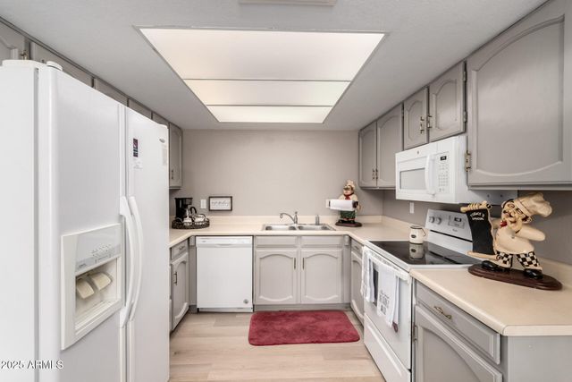 3407 N PLEASANT Drive, Chandler, AZ 85225