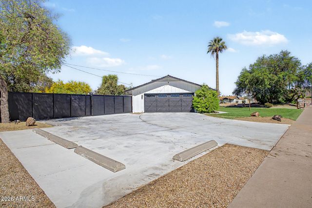 1501 W DUNLAP Avenue, Phoenix, AZ 85021