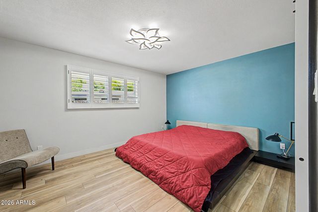 1501 W DUNLAP Avenue, Phoenix, AZ 85021