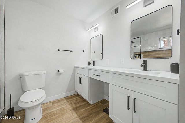 1501 W DUNLAP Avenue, Phoenix, AZ 85021