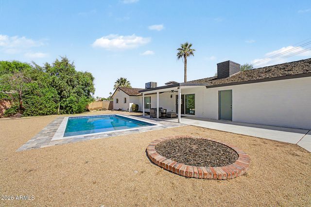 1501 W DUNLAP Avenue, Phoenix, AZ 85021