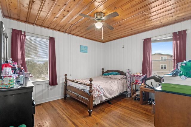4601 Lewis St., North Myrtle Beach, SC 29582