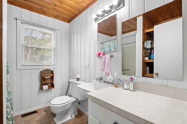 4601 Lewis St., North Myrtle Beach, SC 29582